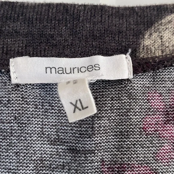🤩3 for $15 SALE🤩 Maurices Gray Floral Print Top - Picture 4 of 7